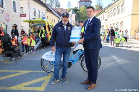 Tudi otroci kamniških šol in vrtcev so bili danes trajnostno povezavi  (74)